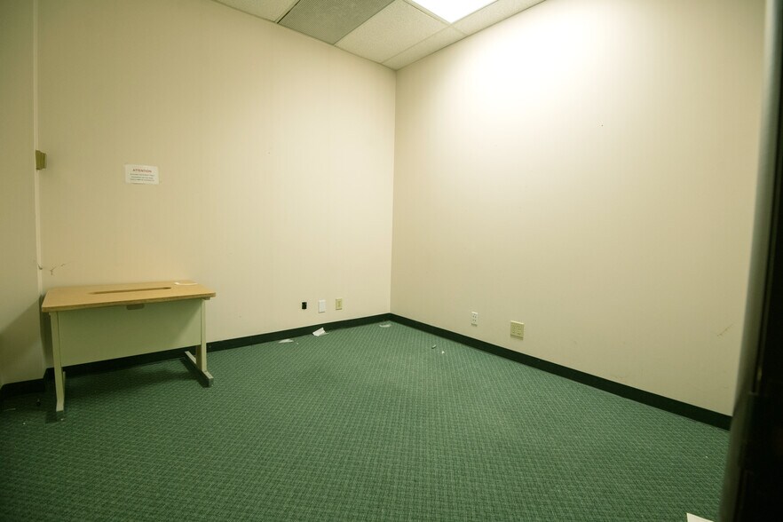 More Photos Of 1330 N Park St, Carrollton Medical For Sale