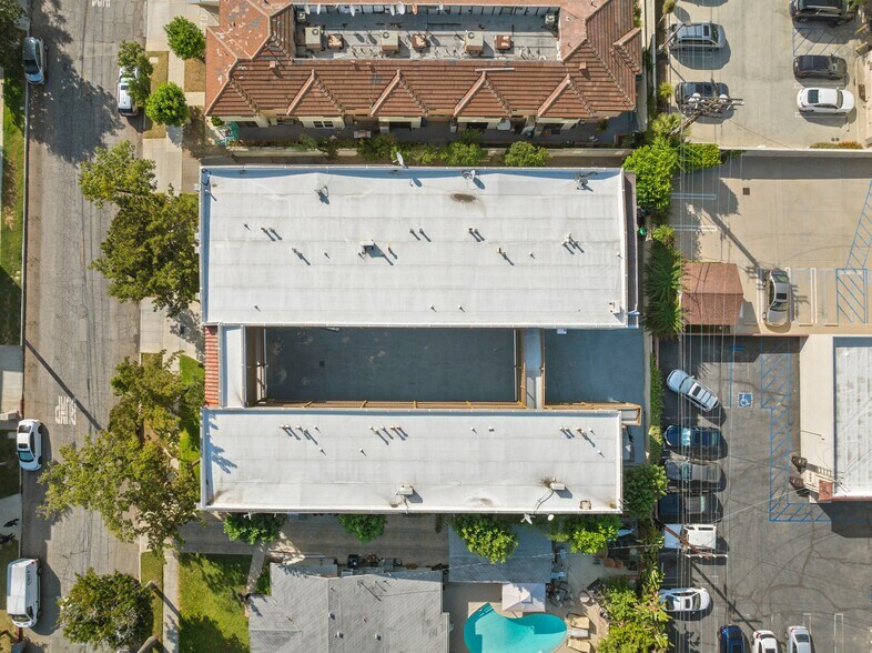 More Photos Of 629-631 E Elk Ave, Glendale Apartments For Sale