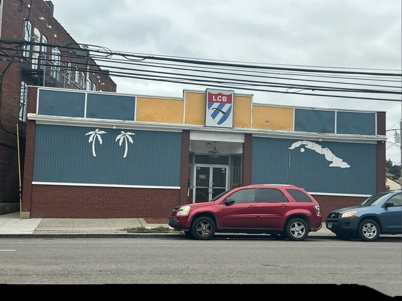 More Photos Of 2790 Fairfield Ave, Bridgeport Sports And Entertainment For Sale