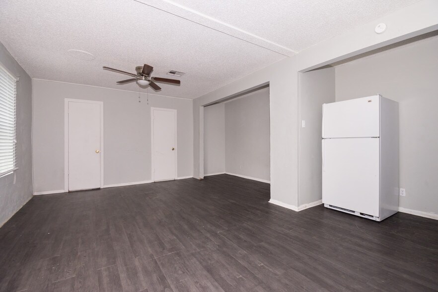 More Photos Of 719 San Antonio St, Pleasanton Apartments For Sale