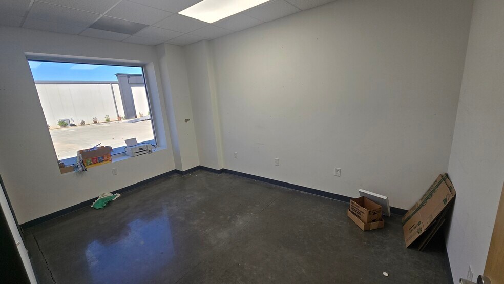 More Photos Of 197 Thunder Rd, Mooresville Light Distribution For Lease