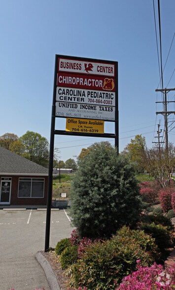 More Photos Of 811-813 S Oakland St, Gastonia Medical For Lease