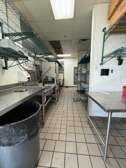 More Photos Of 4104 W Interstate 40, Amarillo Freestanding For Lease