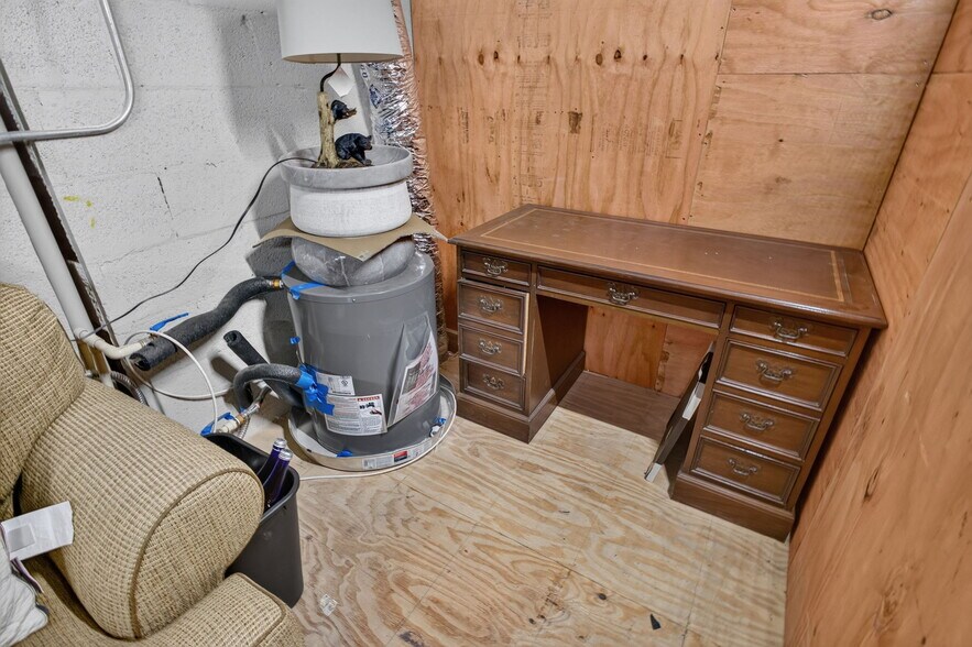 More Photos Of 1334 S Killian Dr, Lake Park Warehouse For Sale