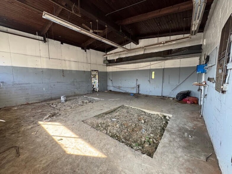 More Photos Of 274 Route 17K, Newburgh Fast Food For Sale