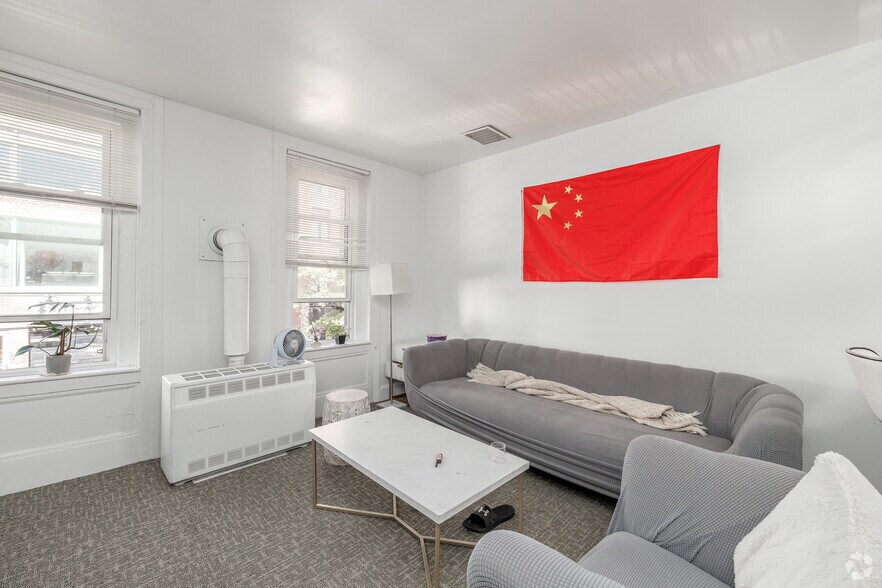 More Photos Of 136 Washington St, Binghamton Multifamily For Sale