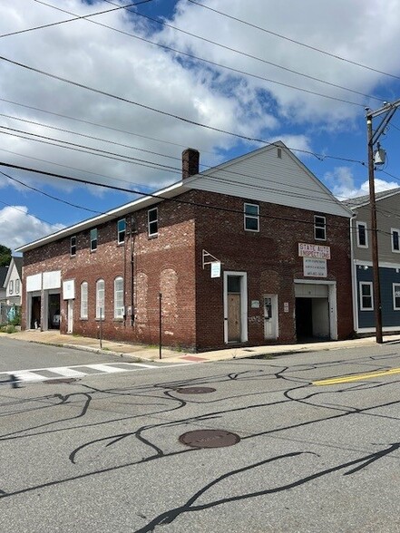 Primary Photo Of 51 Harbor Ave, Nashua Auto Repair For Lease