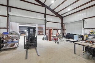 More Photos Of 11983 Cleveland Gibbs Rd, Roanoke Flex For Lease