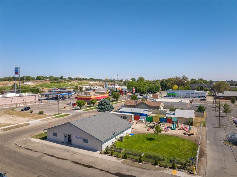 More Photos Of 522 N 9th Ave, Caldwell Daycare Center For Sale