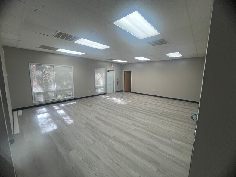 More Photos Of 3715 University Dr, Durham Medical For Lease