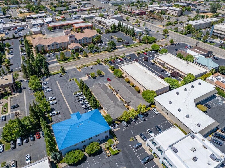 More Photos Of 2155 Larkspur Ln, Redding Office For Sale