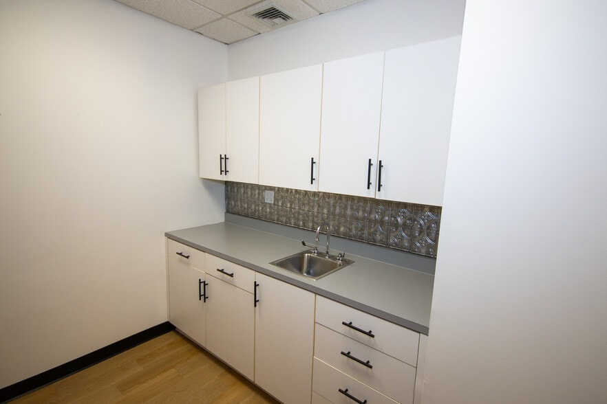 More Photos Of 189 Governor St, Providence Medical For Lease