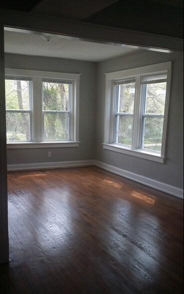 More Photos Of 2708-2710 Benton Blvd, Kansas City Apartments For Sale