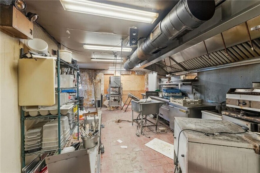 More Photos Of 3376 Post Rd, Warwick Restaurant For Sale