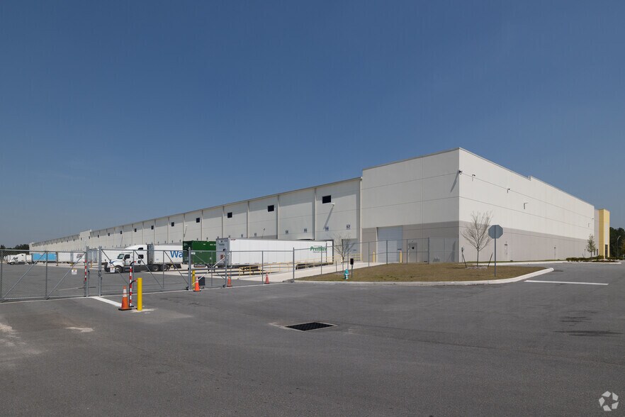 More Photos Of 11015 Development Way, Jacksonville Unknown For Lease