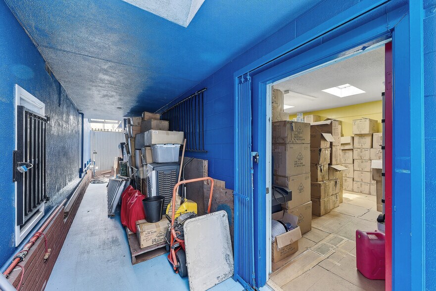 More Photos Of 1696 Centinela Ave, Inglewood Storefront Retail Residential For Sale