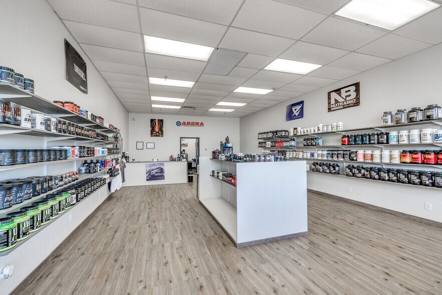 More Photos Of 101-361 N Mustang Rd, Mustang General Retail For Sale