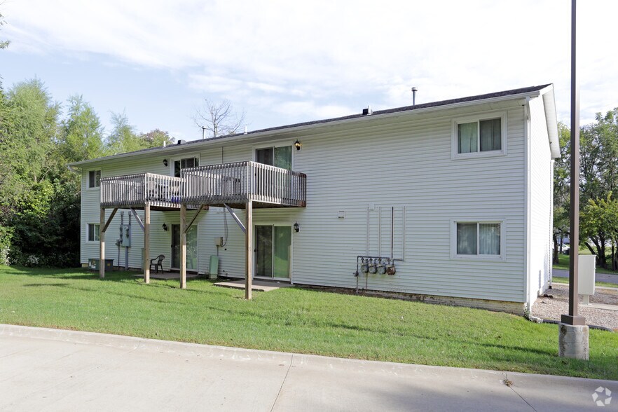 More Photos Of 3525 E Ave NW, Cedar Rapids Apartments For Sale