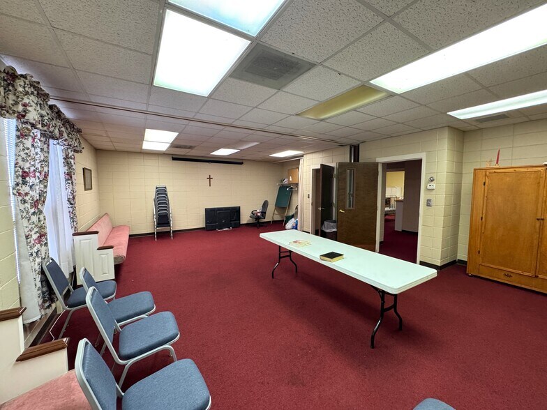 More Photos Of 847 New Hope Rd, Fayetteville Religious Facility For Sale
