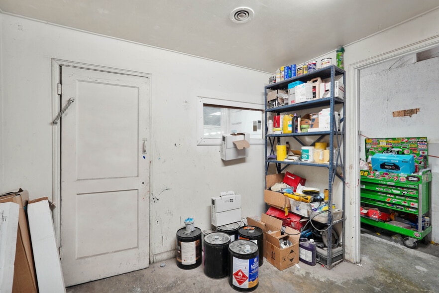 More Photos Of 245-251 24th St, Richmond Auto Repair For Sale