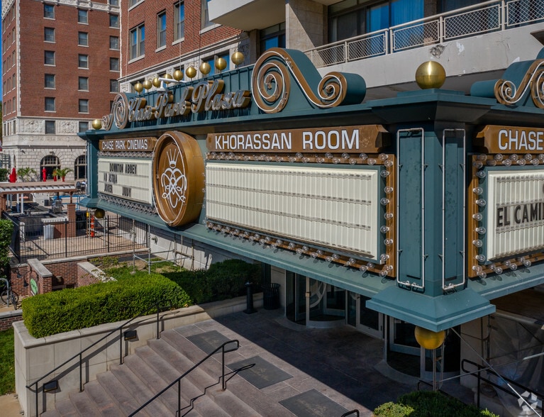 More Photos Of 212-232 N Kingshighway Blvd, Saint Louis Hotel For Lease