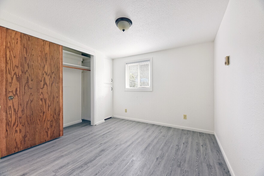 More Photos Of 1808 Spring St, Medford Apartments For Sale
