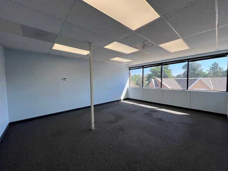 More Photos Of 8210-8236 S Holly St, Centennial Unknown For Lease