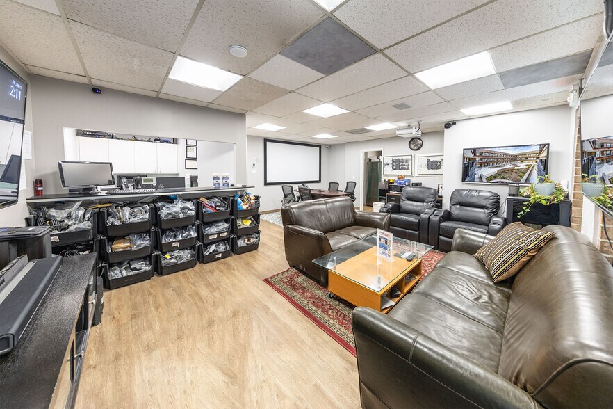 More Photos Of 6116 Rolling Rd, Springfield Medical For Sale