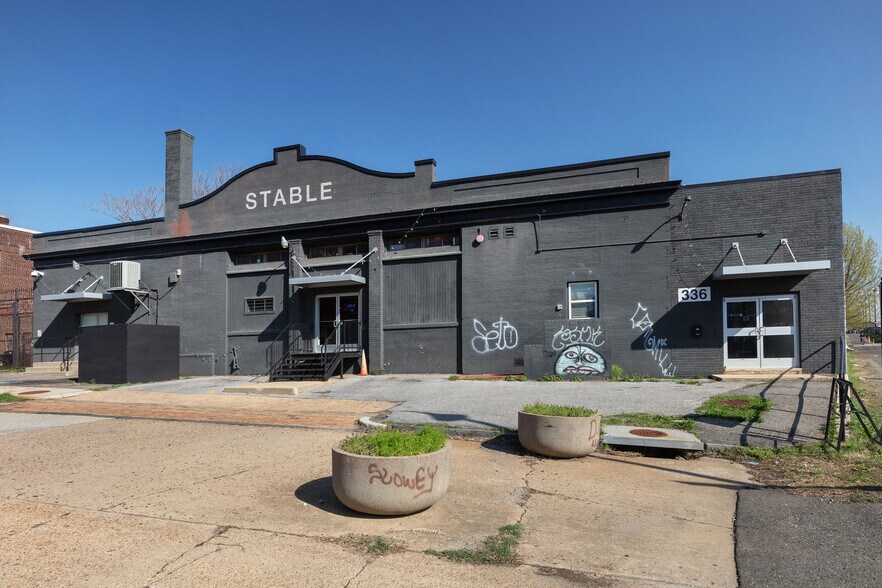 More Photos Of 327 S St NE, Washington Warehouse For Lease