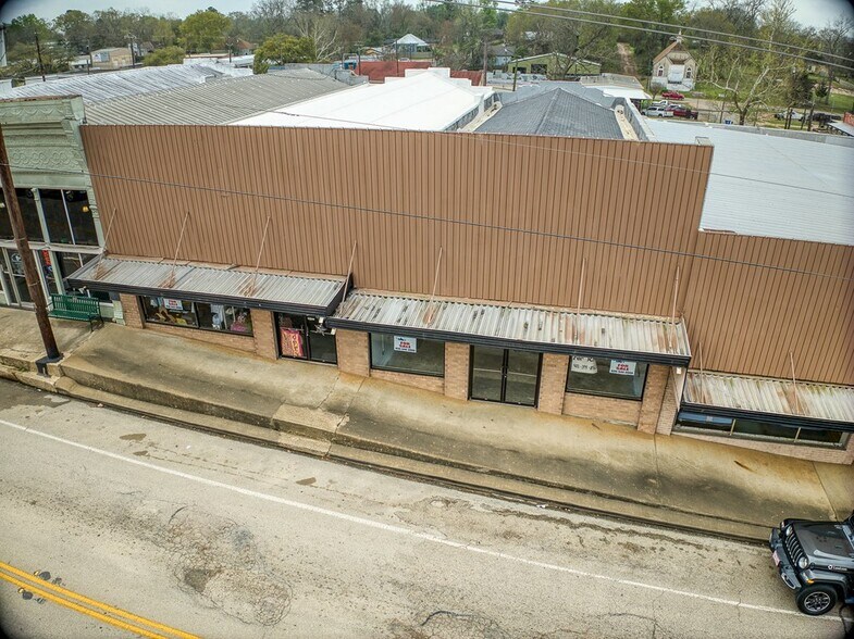More Photos Of 307 E Goliad Ave, Crockett Storefront For Sale