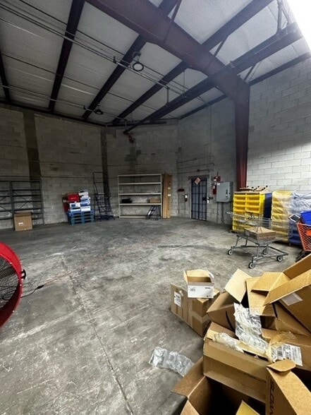 More Photos Of 2501 Westgate, West Palm Beach Light Manufacturing For Lease