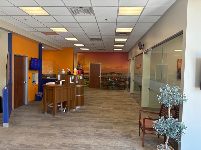 More Photos Of 201 3rd St, Santa Rosa Freestanding For Lease