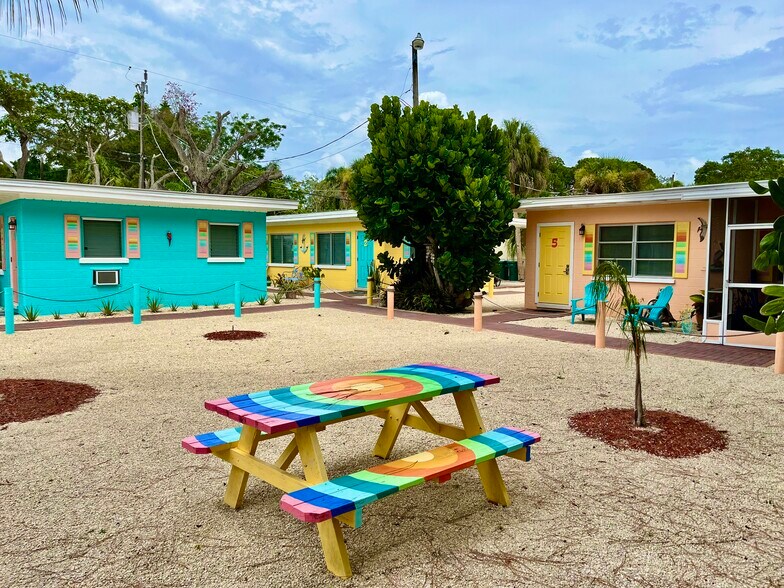 More Photos Of 1900 Manasota Beach Rd, Englewood Apartments For Sale