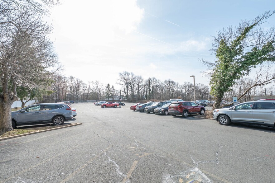 More Photos Of 622 Georges Rd, North Brunswick Medical For Lease