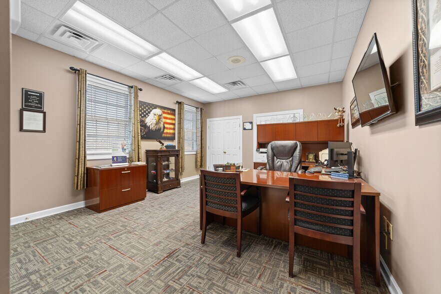 More Photos Of 824 S Dekalb St, Shelby Medical For Sale