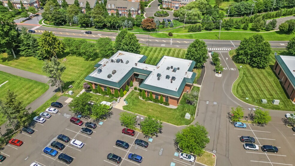 More Photos Of 638 Newtown Yardley Rd, Newtown Office For Lease