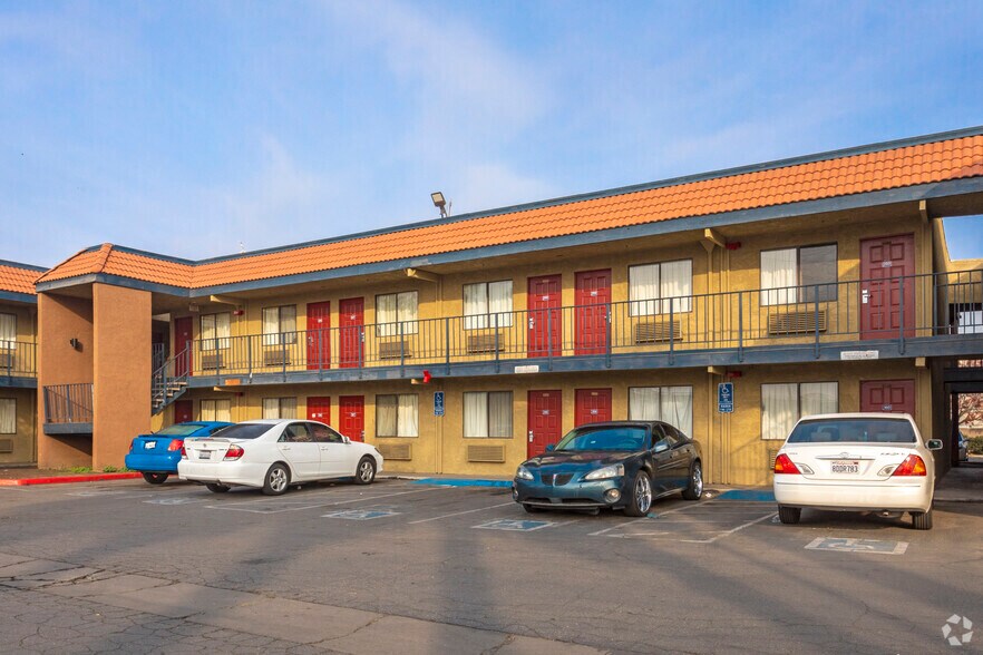 More Photos Of 2570 S East Ave, Fresno Hotel For Sale