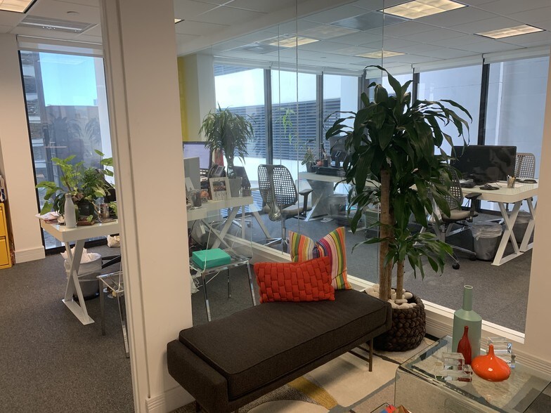 More Photos Of 1110 Brickell Ave, Miami Office For Lease