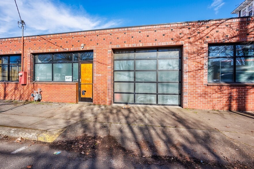 Primary Photo Of 1804 NE Martin Luther King Jr Blvd, Portland Storefront For Lease