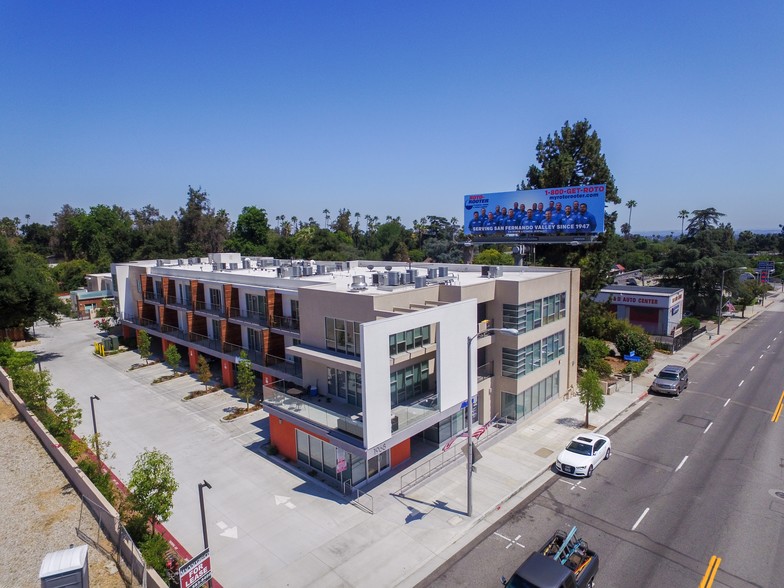 Primary Photo Of 1968 Lake Ave, Altadena Apartments For Lease