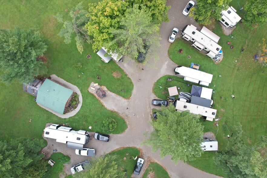 More Photos Of 7896 Roundhouse Rd, New Marshfield Trailer Camper Park For Sale