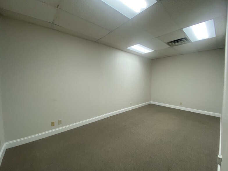 More Photos Of 10935 Wurzbach Rd, San Antonio Office For Lease