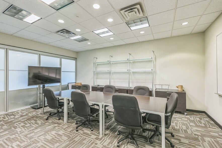 More Photos Of 3618 Hulmeville Rd, Bensalem Flex For Sale