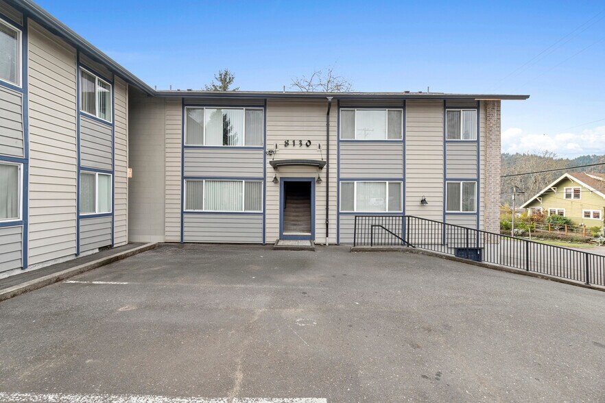 More Photos Of 8130 N Willamette Blvd, Portland Apartments For Sale