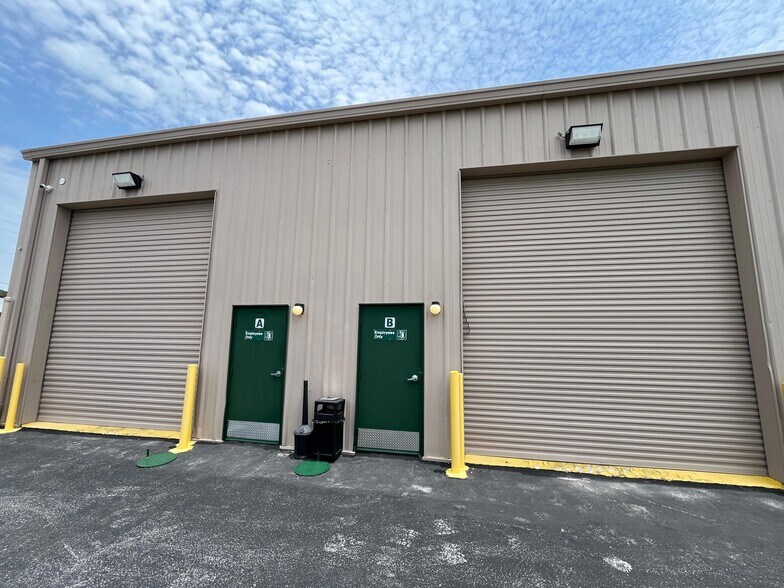 More Photos Of 743 Wesley Ave, Tarpon Springs Warehouse For Sale