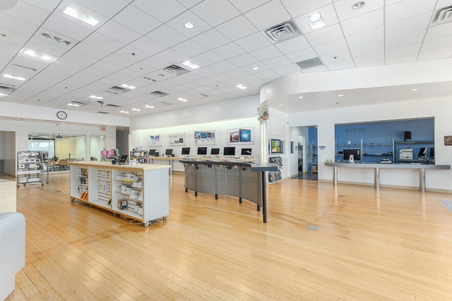 More Photos Of 2991-2995 E White Star Ave, Anaheim Warehouse For Sale