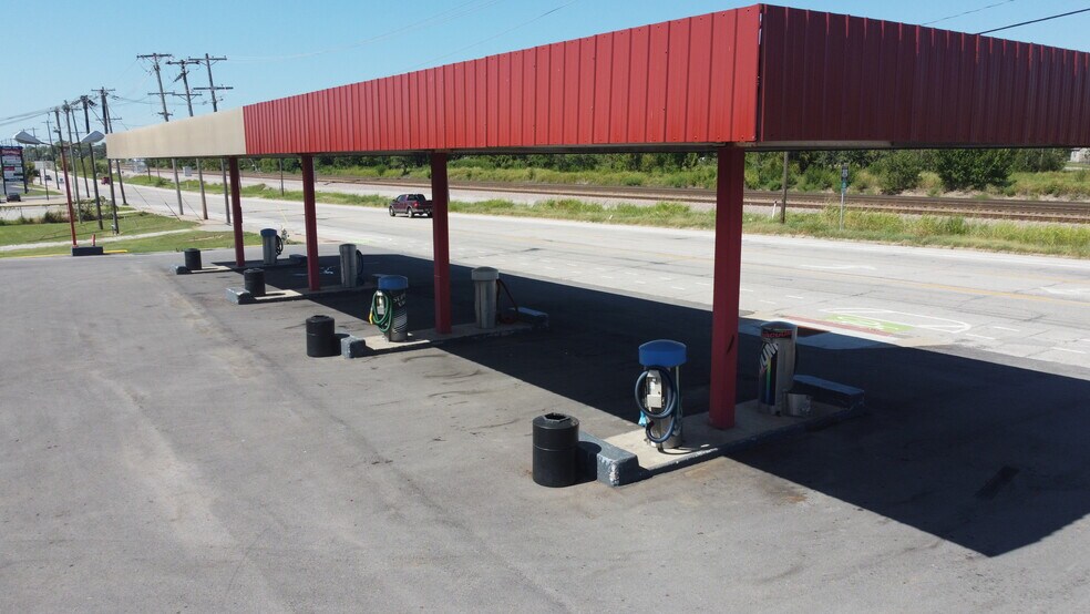More Photos Of 4129 Southwest Blvd, Tulsa Carwash For Sale