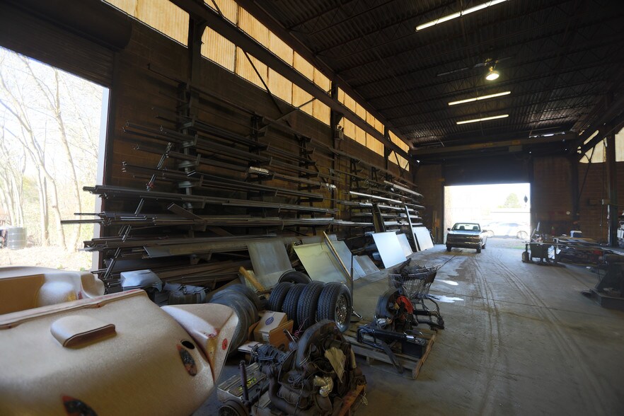 More Photos Of 633 Fellows Ave, Hanover Township Industrial For Sale