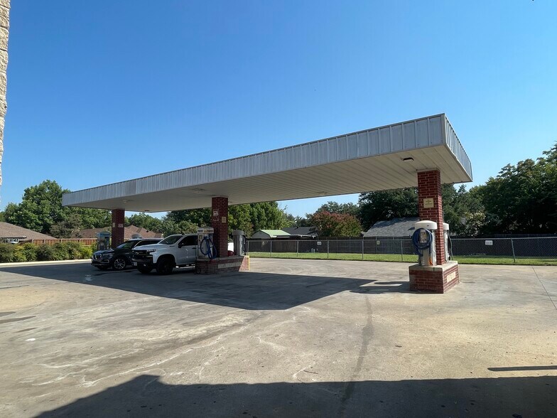 More Photos Of 917 Belt Line Rd, Garland Carwash For Sale