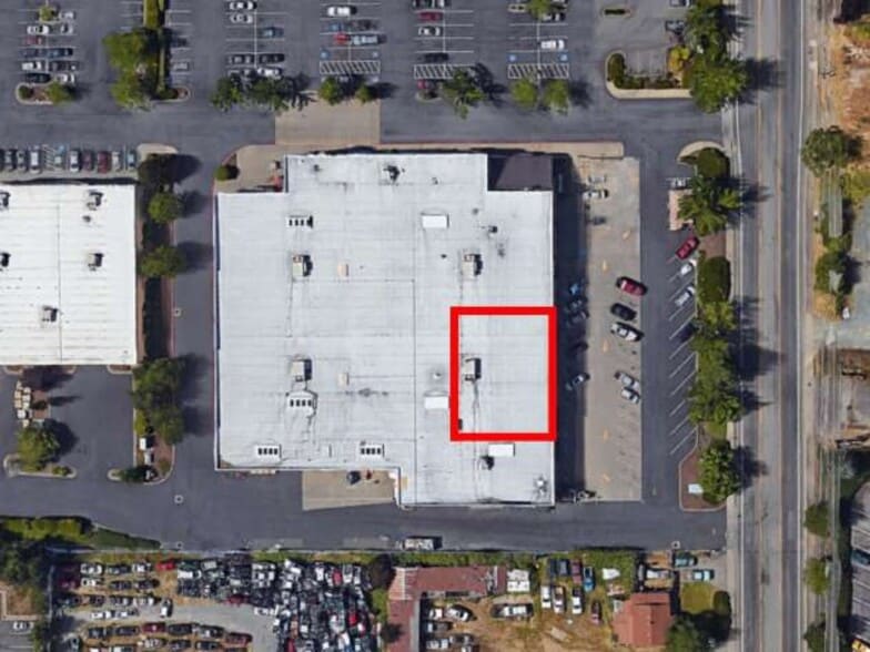 More Photos Of 304-350 NE Agness Ave, Grants Pass Unknown For Lease